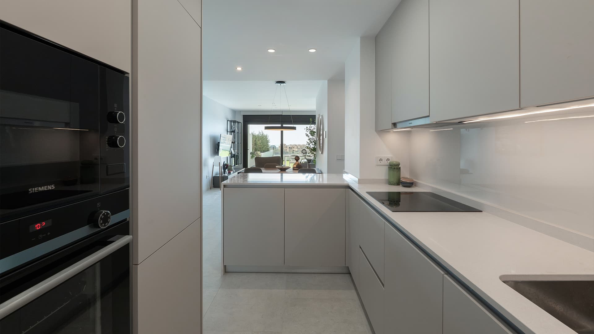 Viršutinio aukšto apartamentai — Marine Hills by TM