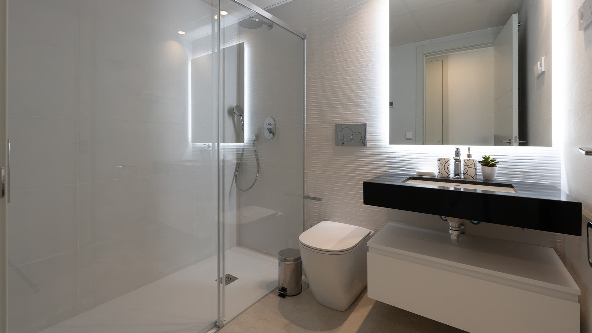 Viršutinio aukšto apartamentai — Marine Hills by TM